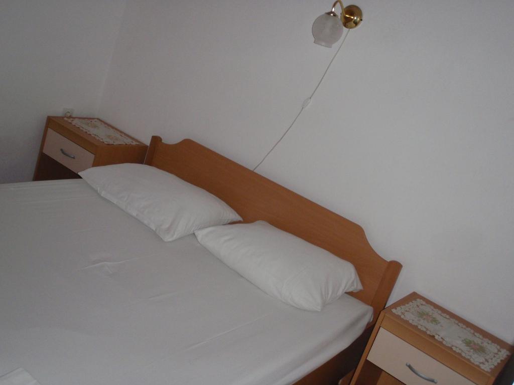 Apartments Ariana Pag Town Zimmer foto